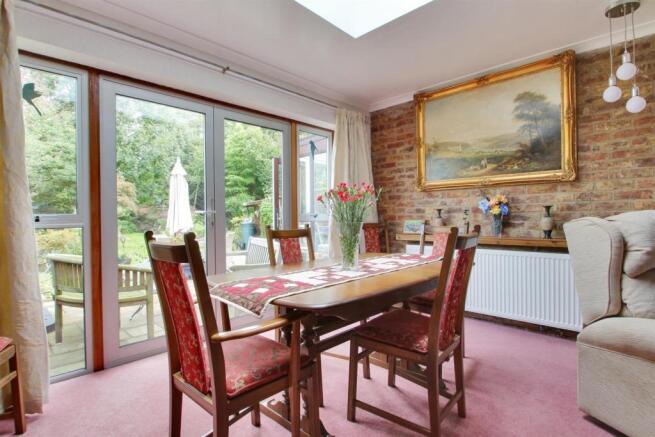 Dining Room.jpg