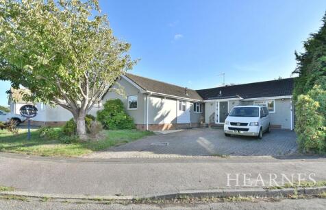 Bear Cross Avenue, Bournemouth, BH11