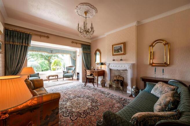 4 bed Detached for sale Image 11