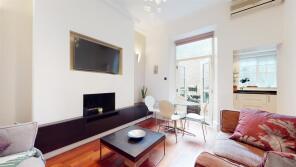 Flat 1, 4a, Bernard Street, London WC1N 1LJ