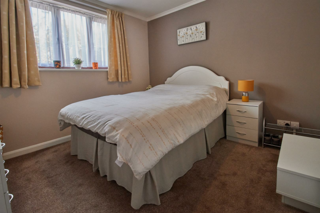 BEDROOM TO REAR