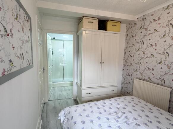 1 bed Ground Flat for sale Image 7