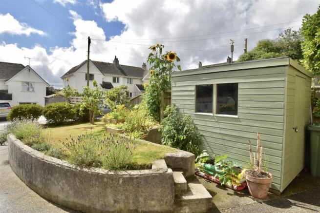 FRONT GARDEN