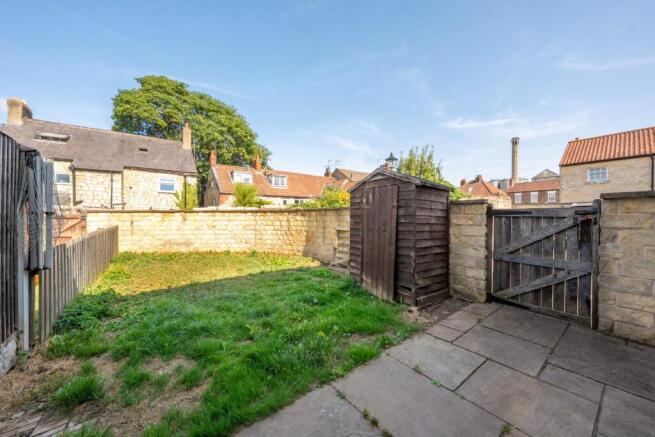3 bed Town House for sale Image 12