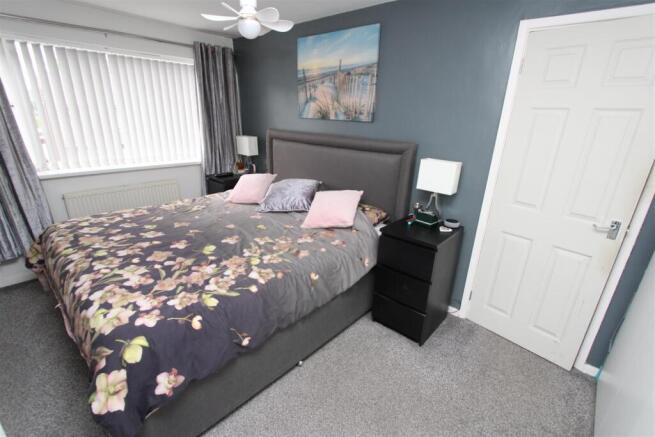 3 bed Semi-Detached for sale Image 10
