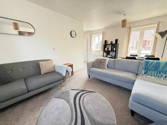 Sitting room 3 Edwards 2.jpg