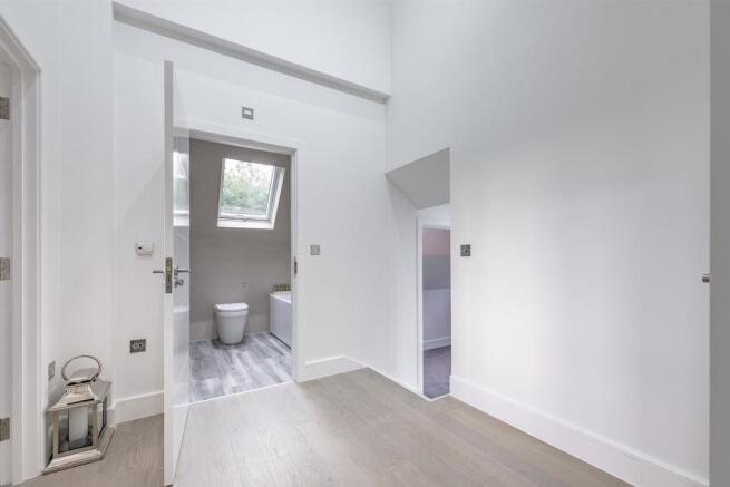 3, 25 Westview Road Low Res - 0011 -_IMM6499 -.jpg