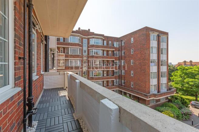 Hillfield Court, Belsize Avenue-7.jpg