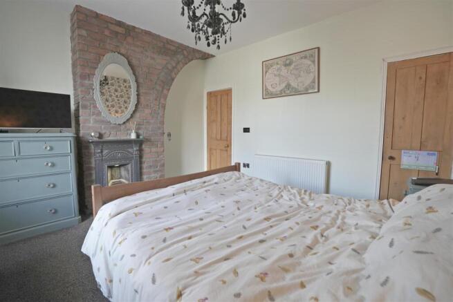 2 bed Terraced for sale Image 12