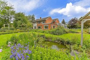 Stocks Hill, Brenchley Road, Matfield, Tonbridge TN12 7PP