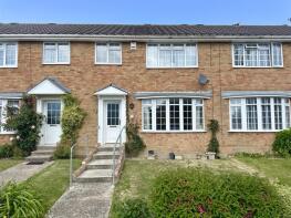 5, Chartres Close, Bexhill TN40 2NQ