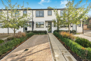 4, Beatrice Webb Lane, Standish GL10 3WE
