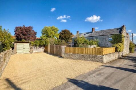 Character Cottage in popular Charlton Adam near Somerton