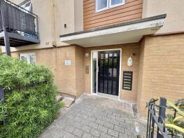 Flat 6, 5 Swordfish House, Albacore Way, Hayes UB3 2FS