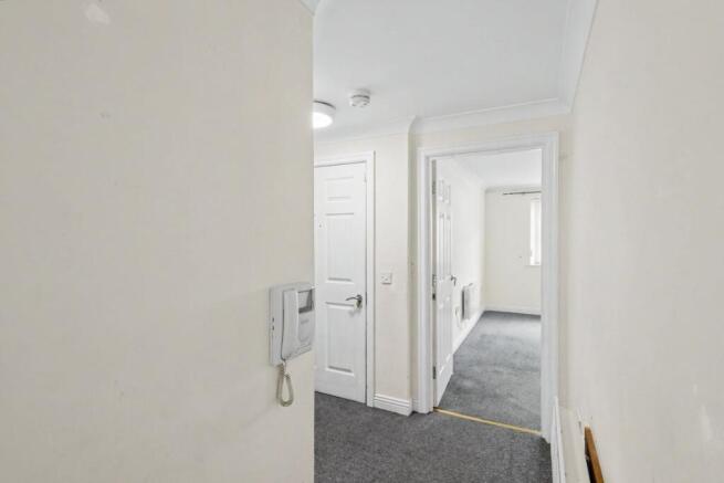2 bed Apartment for sale Image 5
