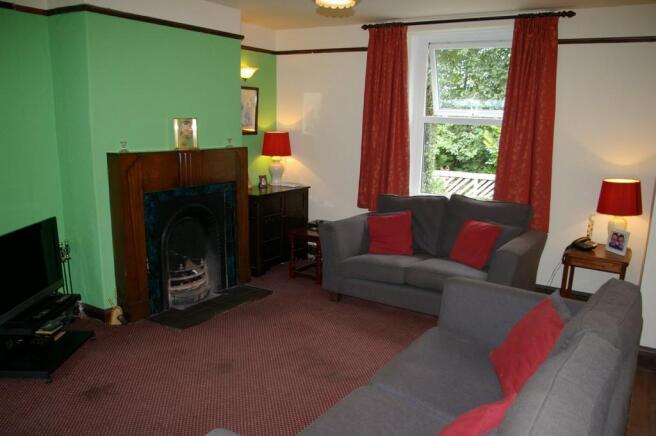 Lounge/Dining Room