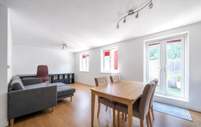 Sitting/Dining Room