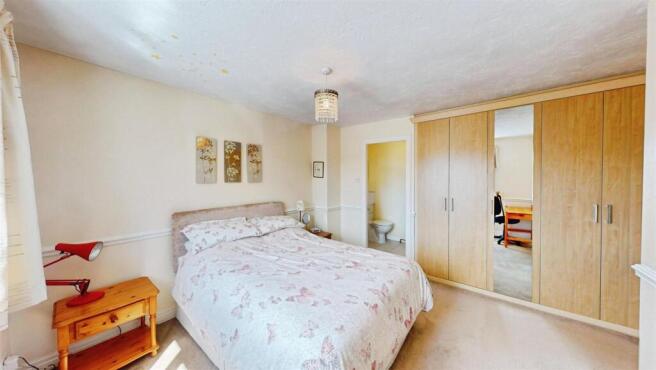 3 bed Detached for sale Image 8