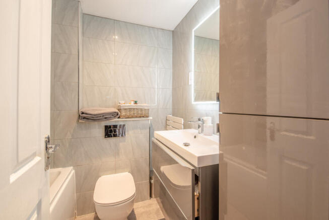 2 bed Town House for sale Image 12