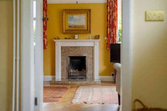 Grantley Close, Shalford, Guildford GU4 photo 4