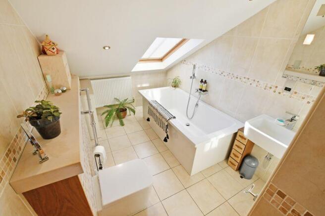Bedroom 1 Ensuite