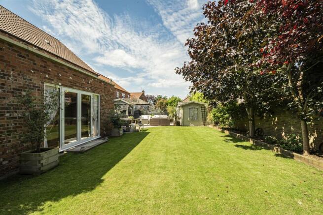 2 Cleveland Close10.jpg