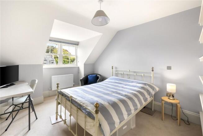 5 bed Terraced for sale Image 8