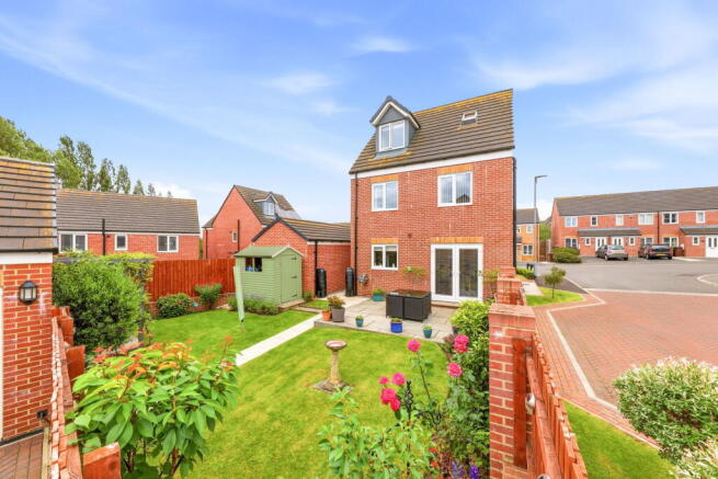 4 bed Detached for sale Image 3