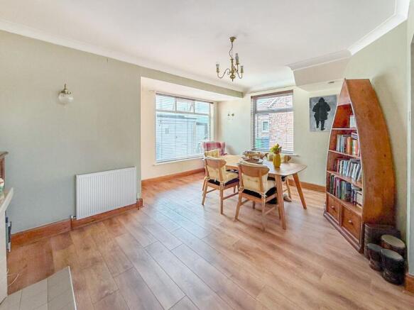 3 bed Semi-Detached for sale Image 7