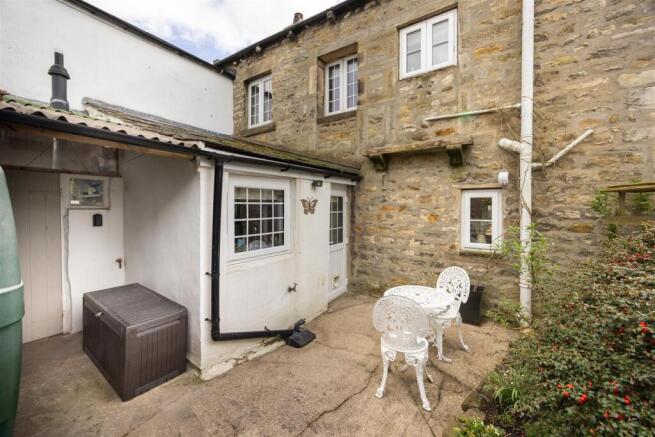 2 bed Semi-Detached for sale Image 4