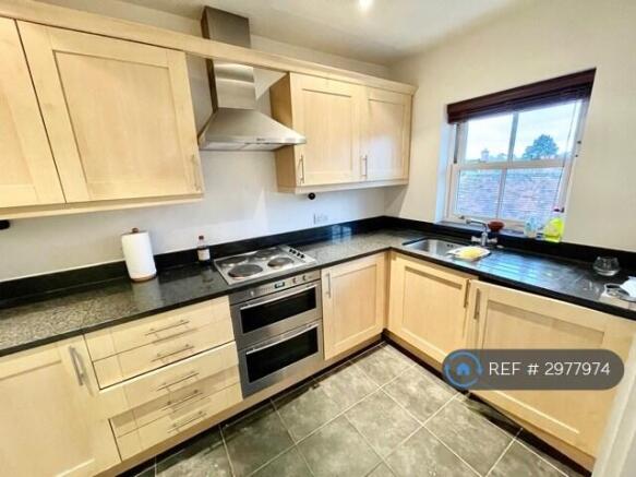 Kitchen Fully Fitted Integrated White Goods 
