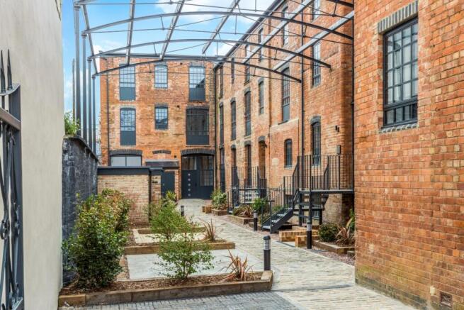 Axiom Apartments ...