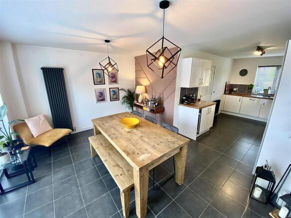Open Plan Kitchen, Dining & Family Room