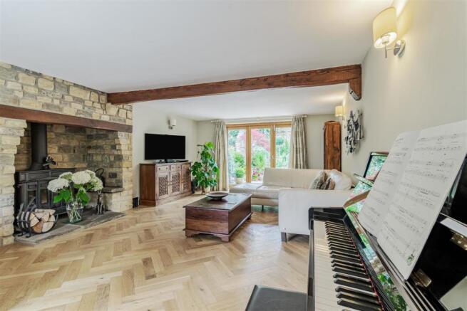 8512251-interior35.jpg