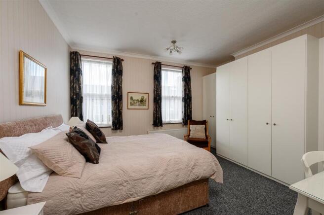 3 bed Terraced for sale Image 5