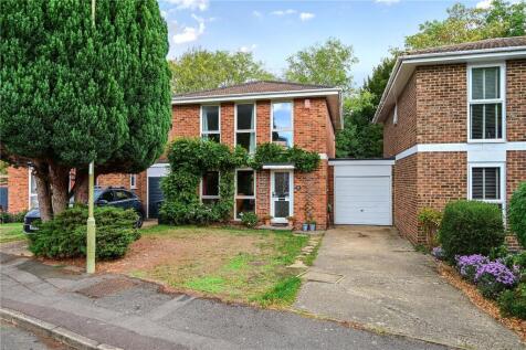 Wistaria Lane, Yateley, Hampshire, GU46