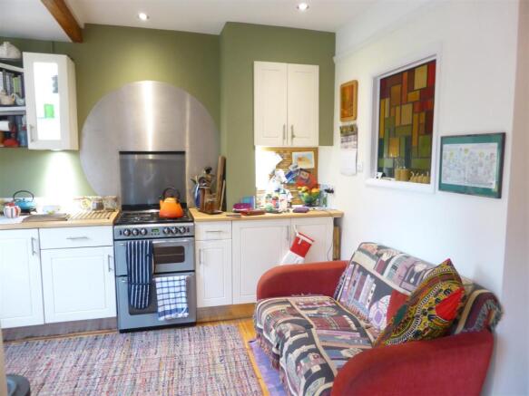 6 Horsesoe Road 082.