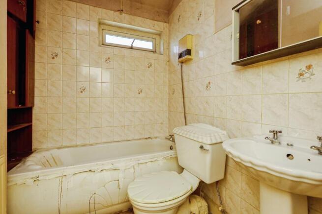 2 bed Terraced for sale Image 8