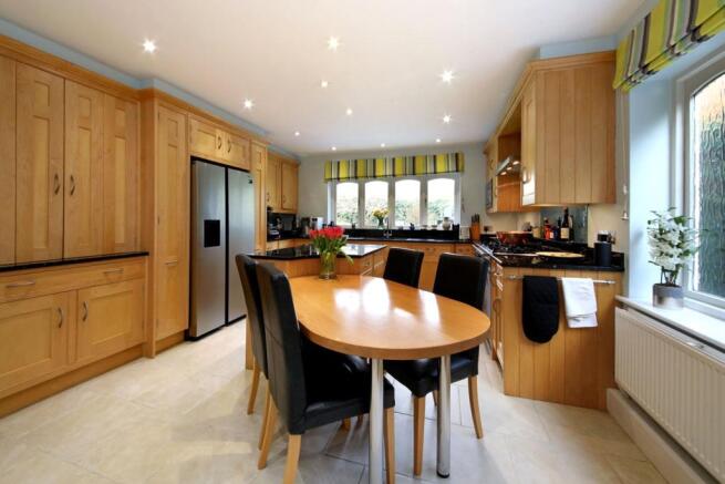 Kitchen/ Breakfast