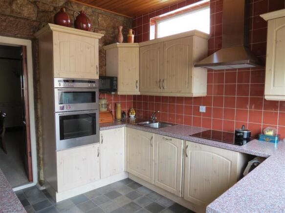 Kitchen: