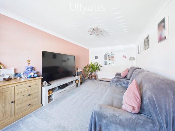 4 bed Detached for sale Image 4