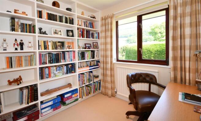 Study/bedroom 4