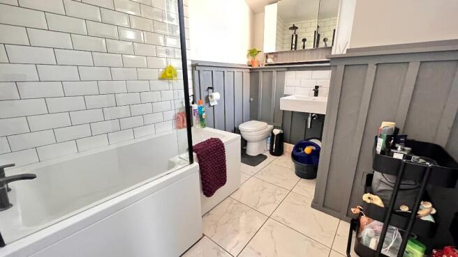 Bathroom/w.c.