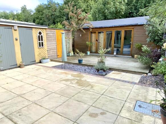 Rear Garden Stora...