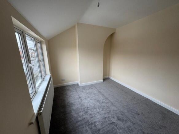 3 bed Terraced to rent Image 9