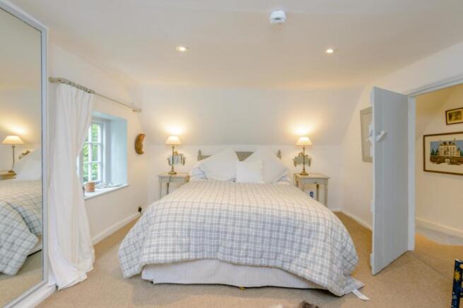 8381416-interior16-800.jpg