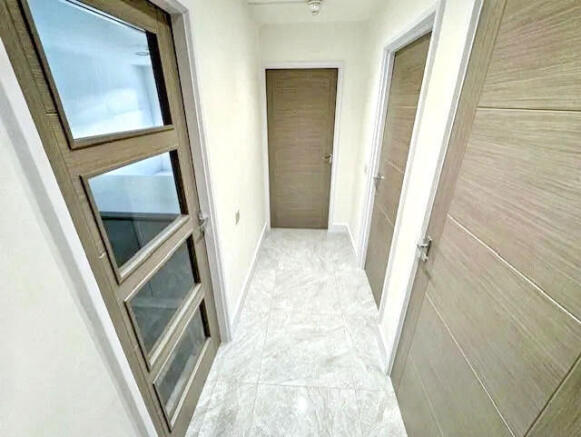 2 bed Apartment for sale Image 6