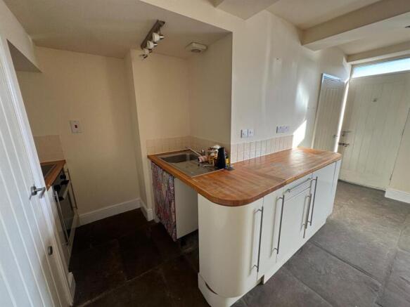 1 bed Apartment to rent Image 6