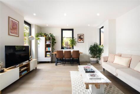 Lower Clapton Road, London, E5