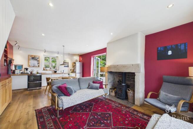 2 bed Semi-Detached for sale Image 4
